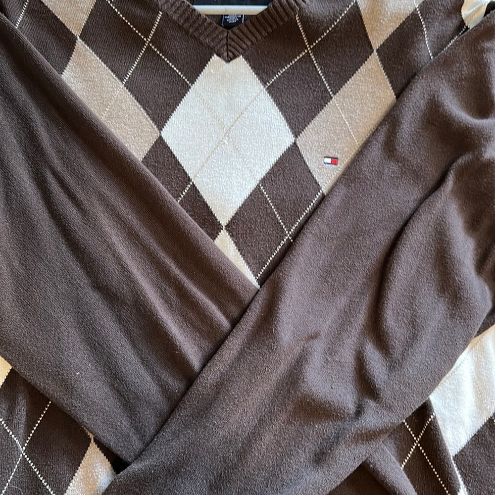 Brown Vintage Argyle Tommy Hilfiger Sweater! size: medium